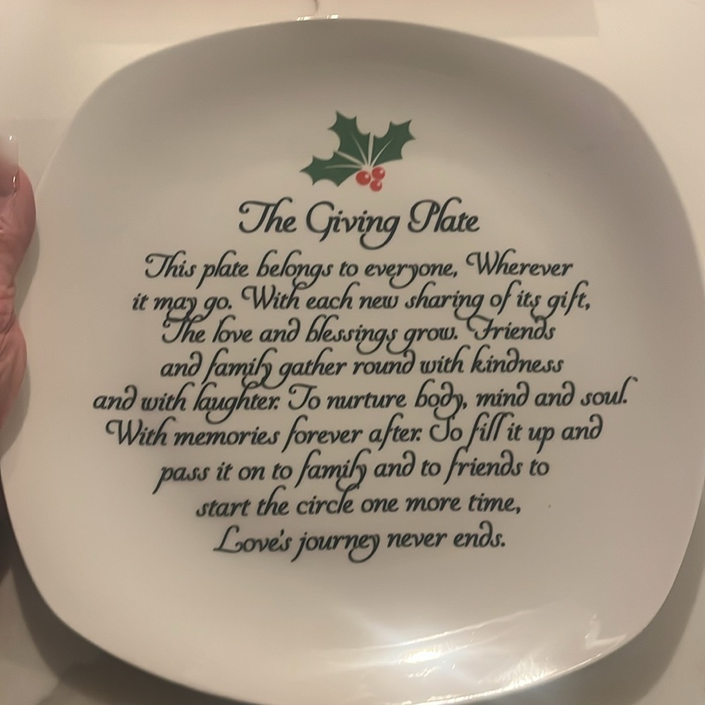 New in Box "The Giving Plate" Holiday Style, Perfect for Giving with a treat!